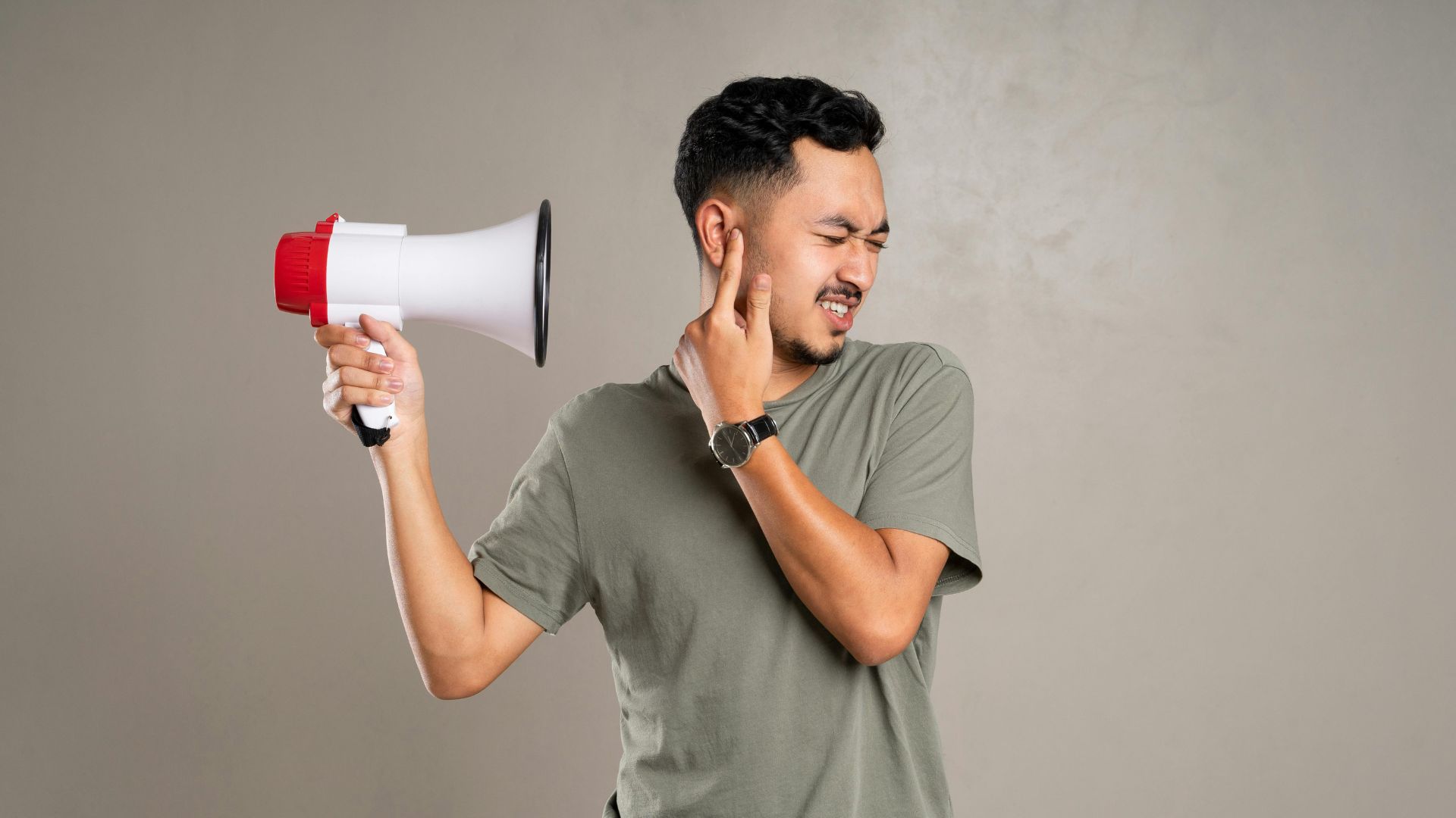 zanieczyszczeni hałasem - strona tytułowa